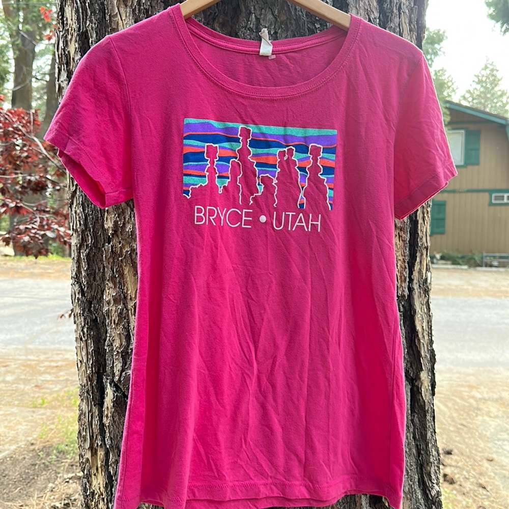 Women’s Pink Bryce Canyon Utah Shirt
